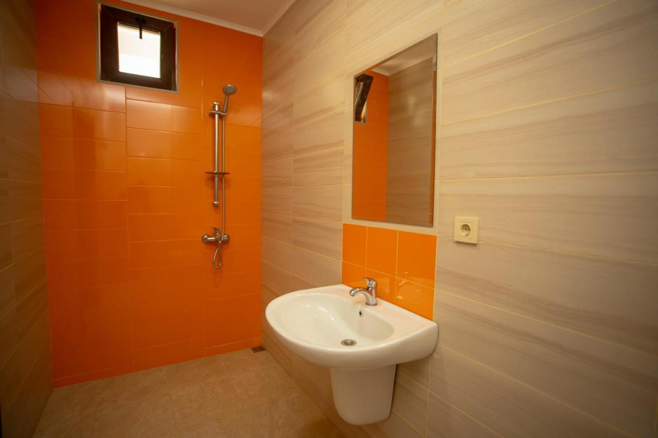 Hotel Pollux Batumi Exterior foto