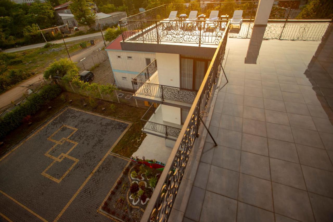 Hotel Pollux Batumi Exterior foto
