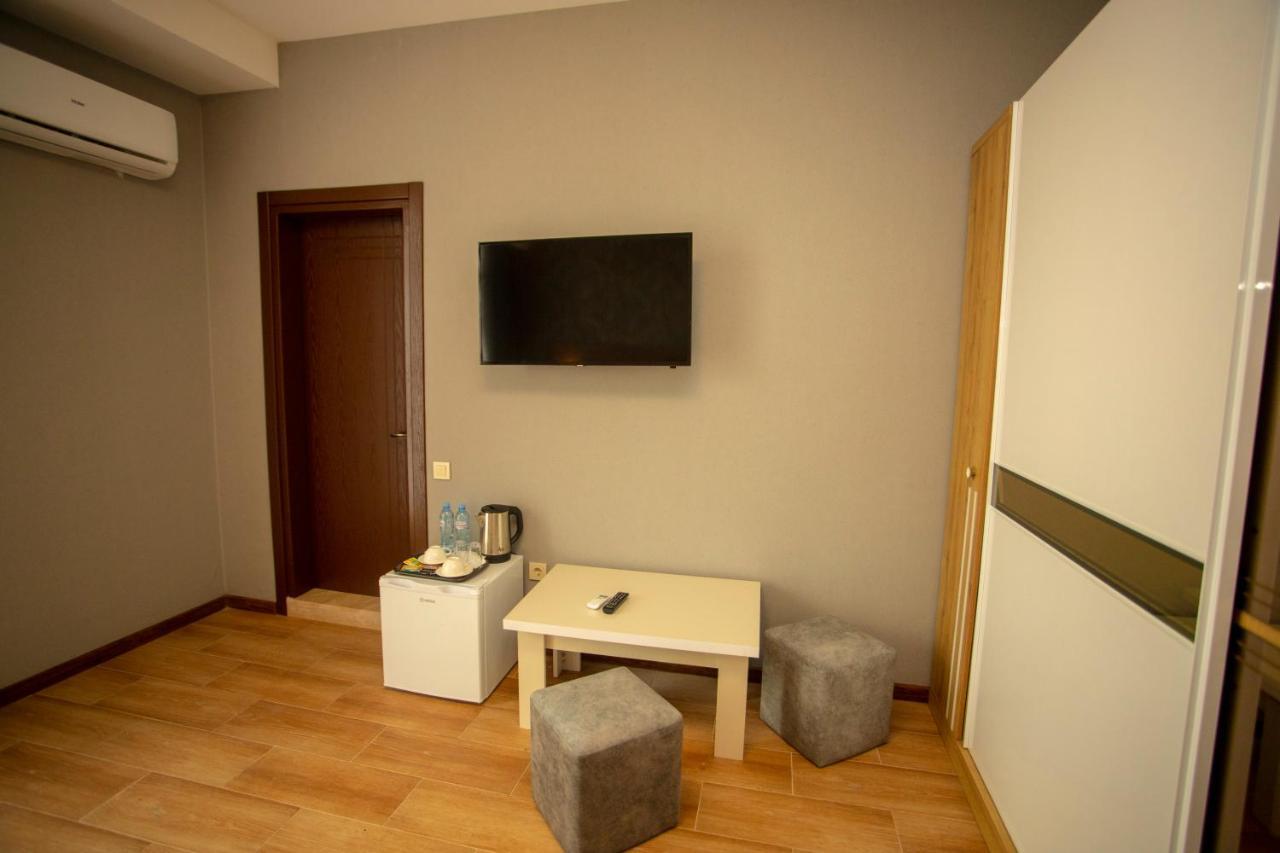 Hotel Pollux Batumi Exterior foto
