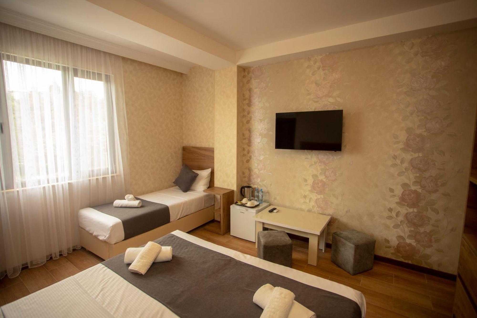 Hotel Pollux Batumi Exterior foto