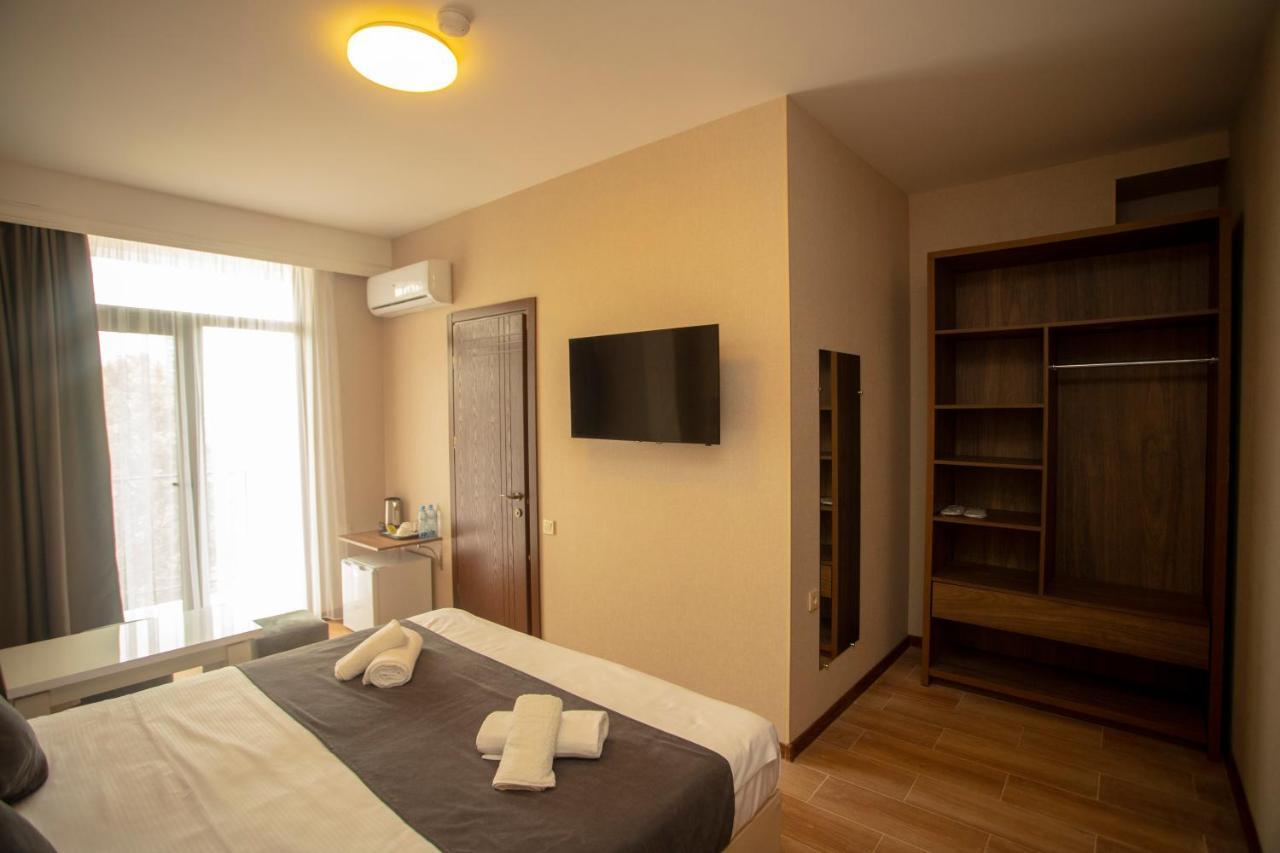 Hotel Pollux Batumi Exterior foto
