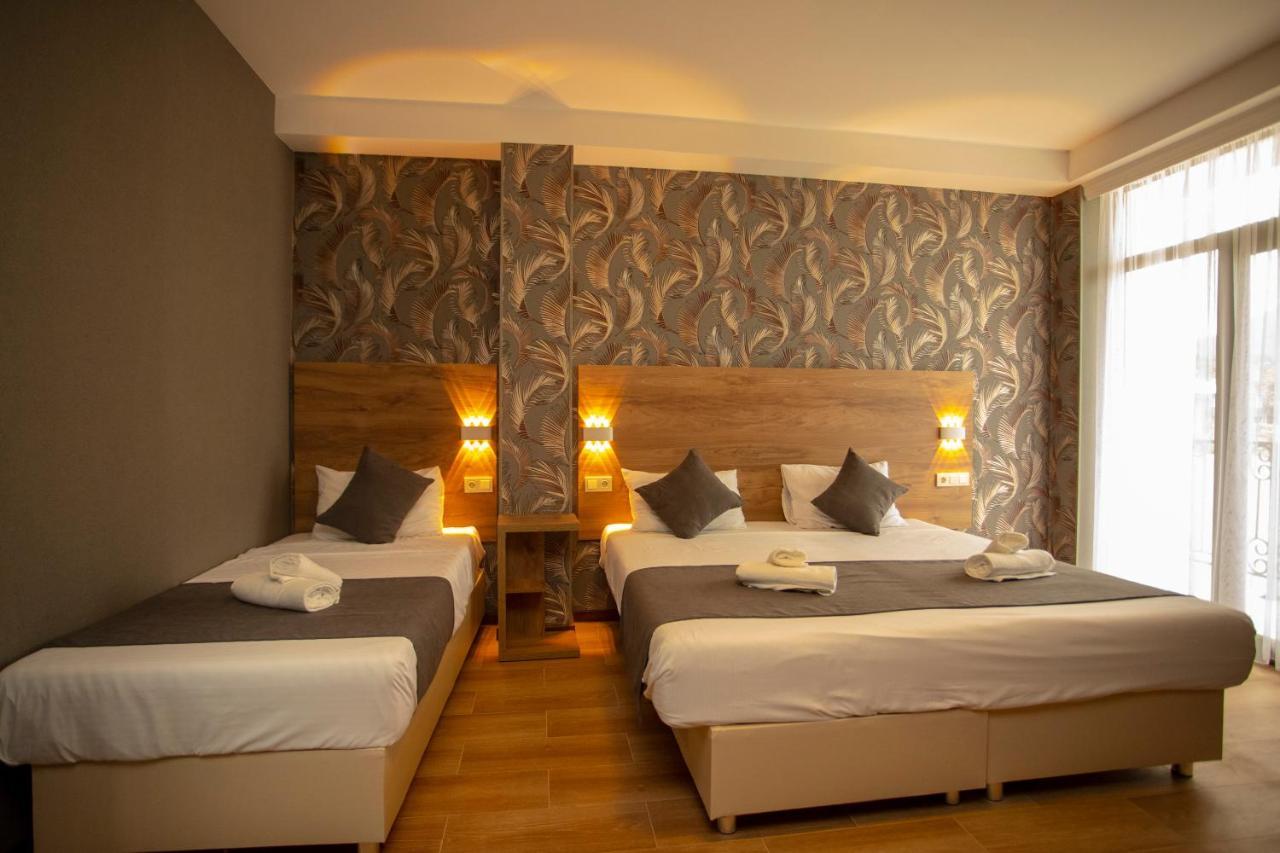 Hotel Pollux Batumi Exterior foto