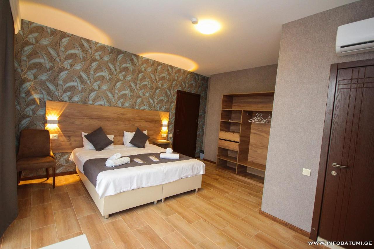 Hotel Pollux Batumi Exterior foto